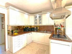 Spanish Connection - Villa a pie de playa