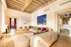 Casa Arte, a Burghesius home