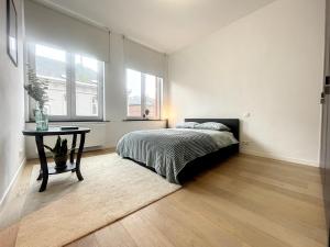 Elegant Flat Cinquantenaire
