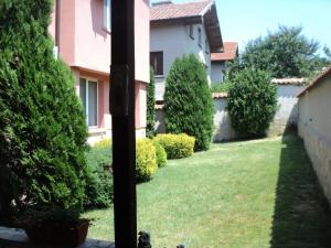 Guest House Кiparis, Pensionen - Saparewa Banja
