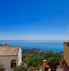 New Alquibla Gardens, Terrace & Pool