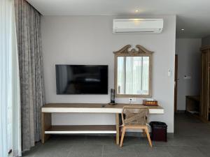 Tabebuya Resto & Resort