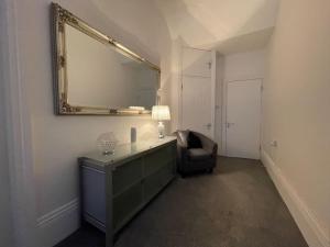 Lovely Apartment in Cleethorpes Beachfront Area sleeps up-to 10