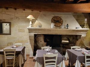 Hotels Logis Hotel la Ferme : photos des chambres