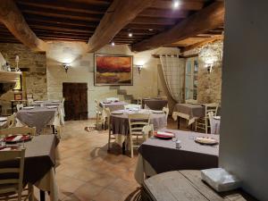 Hotels Logis Hotel la Ferme : photos des chambres