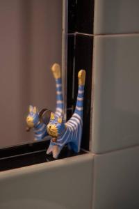 Twin Heights Retro Home for 3 by Filos Inc