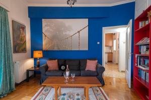 Twin Heights Retro Home for 3 by Filos Inc