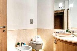 GOCCE VILLAS - Villa Bouganvillea Superb Capri Villa with Views