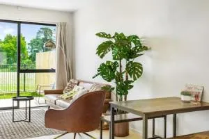 Urban Pulse Townhouse with parking - Westfield