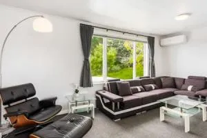 Sunny Side Getaway with views and deck - 皮哈