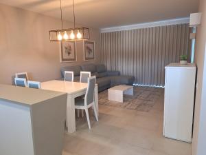 Lightoasis Oasis Mar 1