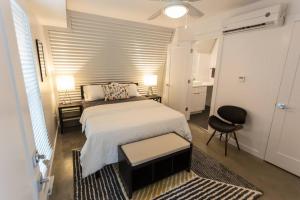 Moon 101 - Full Moon Suite - 2BR 2 5 Bath + Living