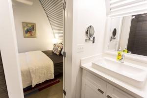 Moon 301 - Crescent Moonrise Suite - 1 BR - 1 Bath