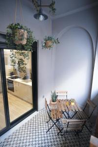 Caravin Wanderhome Nea Ionia, 5 min from Metro station