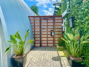 Moon 401 - Half Moon Suite - 2BR - 2 Bath