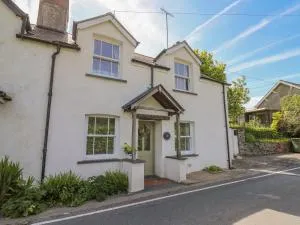Bryniau Bychain Cottage - Scyborycoed