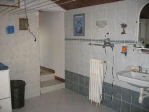 B&B / Chambres d'hotes Grande chambre calme avec vue, wifi et parking - Le Pechereau - FR-1-591-559 : photos des chambres