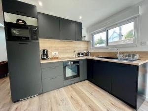 Villas Maison renovee 6 pers, centre Quiberon, jardin, proche plage et commerces - FR-1-478-264 : photos des chambres