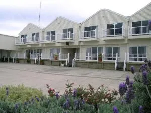 A Great Ocean View Motel - Colac