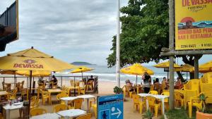 Apto 1 Quarto com Varanda e Estacionamento perto da praia