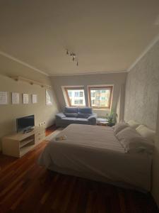 Estudio Plaza Elíptica B&B