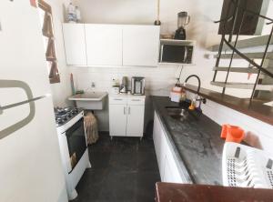 Duplex no Condomínio Marinas Inn - Praia do Lázaro