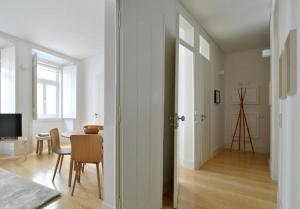 Alfama Confortable Apartment near Cathedral