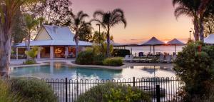Stay At Raffertys Resort