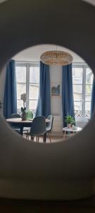 Appartements Studio 4 personnes aux pieds du chateau de Blois avec experience de dormir sous les aurores boreales : photos des chambres