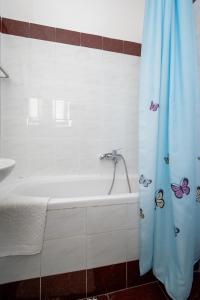 Apartments by the sea Sukosan, Zadar - 5863