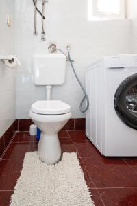 Apartments by the sea Sukosan, Zadar - 5863