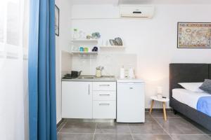 Apartments with parking space Split - 14051