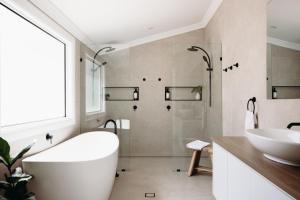 Lexton House - Luxurious Cottage