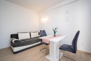 Apartments by the sea Zubovici, Pag - 4141