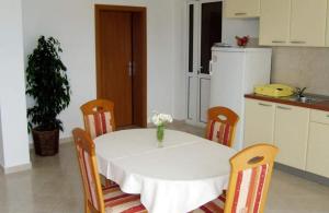 Apartments by the sea Barbat, Rab - 22053