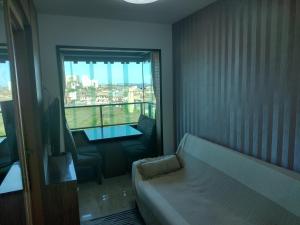 Excelente apartamento 02 quartos frente ao mar