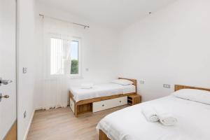 Apartments by the sea Vantacici, Krk - 21704