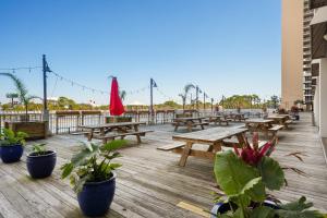 Laketown Wharf #1209