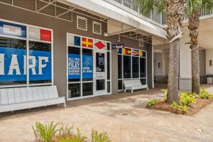 Laketown Wharf #1209