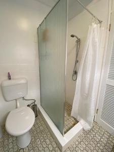 COST EFFECTIVE ISLAND ESCAPE! Studio Unit, Nelly Bay