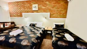 Early Australian Motor Inn