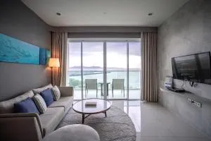 Movenpick Residences Pattaya with Ocean View - На Джомтьен