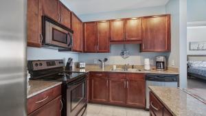 Laketown Wharf #2025