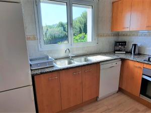 Apartamento en Llançà con piscina privada, WiFi, aparcamiento y se aceptan mascotas - ES-170-60