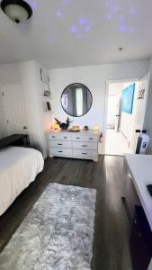 Zen Oasis Room