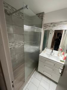 VUE SUPERBE SUR LA GRANDE BLEUE