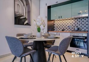 Modern 2BR at Collective, Dubai Hills