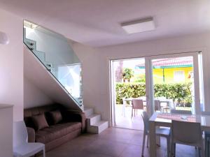 Stunning villa with private fenced garden and bbq