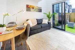 Botanic Bliss Bungalow: 1 bed loft - Linwood