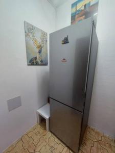 Camera singola nel verde vicino alla metro